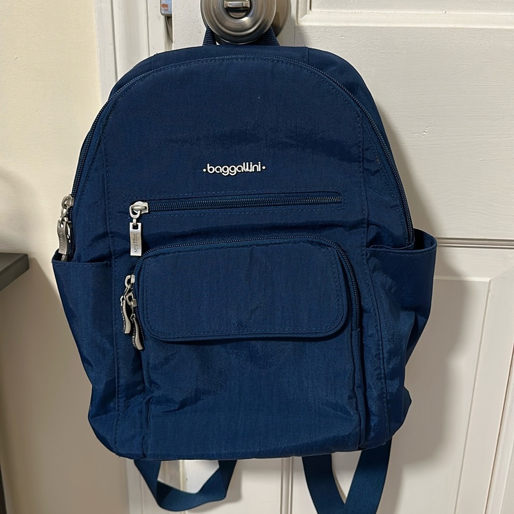 NWOT Baggalini Backpack